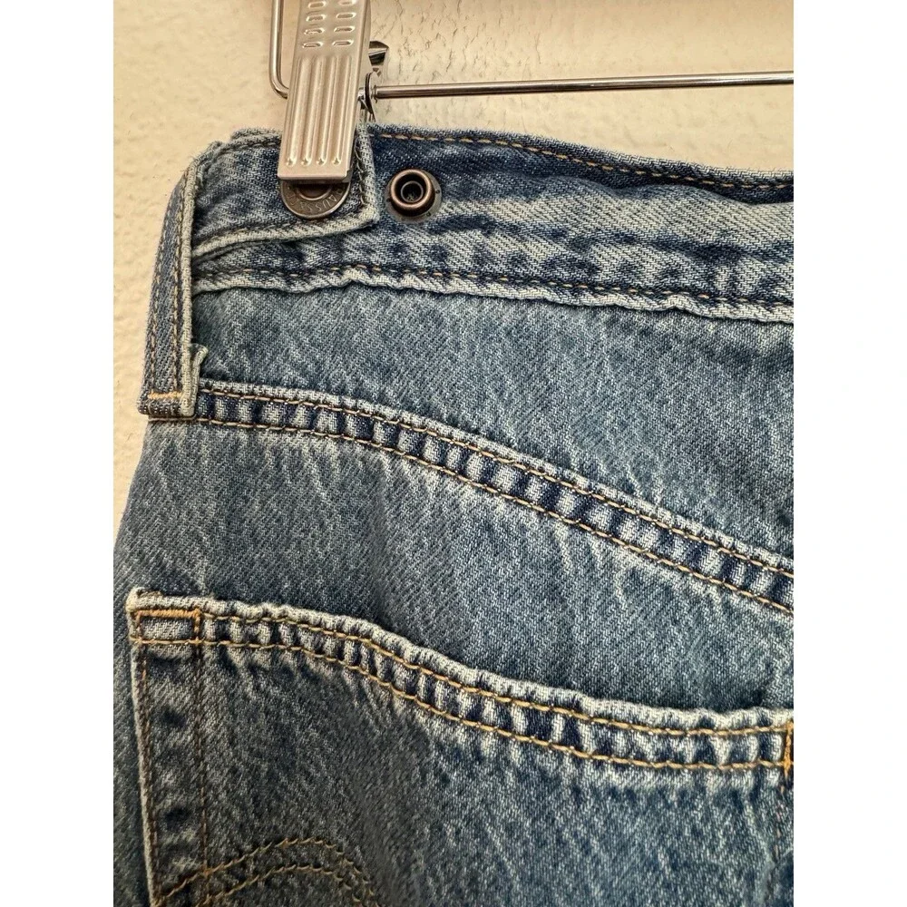 Levis Jeans Womens Blue Baggy Wide Leg Denim Medium Wash Loose Fit 30x33 90s - Picture 4 of 9